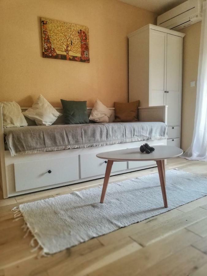 Apartman Matan, Postira Eksteriør bilde